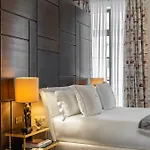 J.k. Place 5* פריז