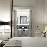 J.k. Place 5*