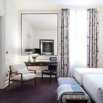 J.k. Place 5* Paříž