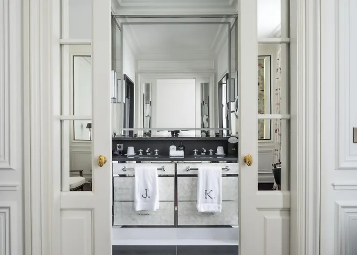 J.k. Place מלון פריז