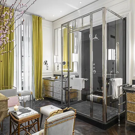 J.k. Place 5* Paris