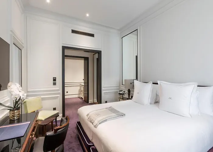 J.k. Place 5* Paris