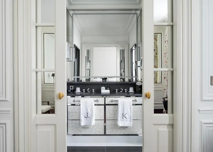 J.k. Place 5* Paris
