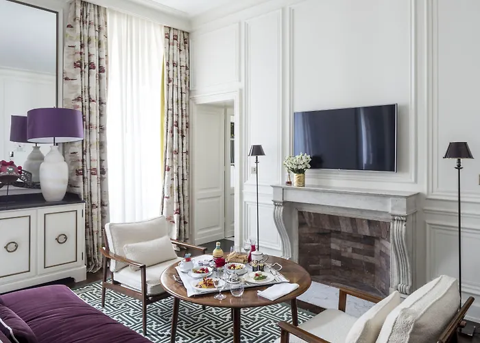 J.k. Place 5* Paris