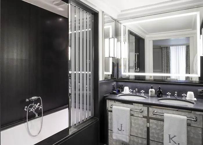 J.k. Place Hotel