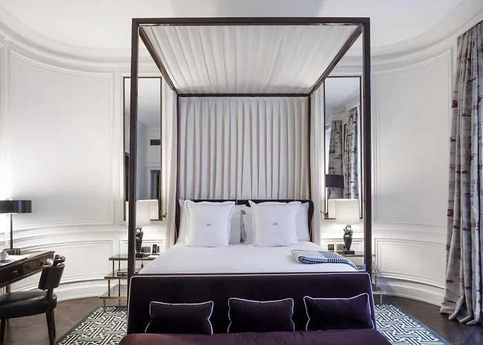 J.k. Place Hotel 5*
