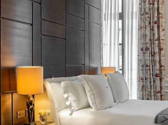 J.k. Place 5* Paris