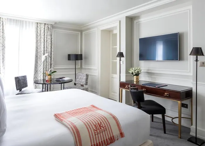 J.k. Place 5* Paris