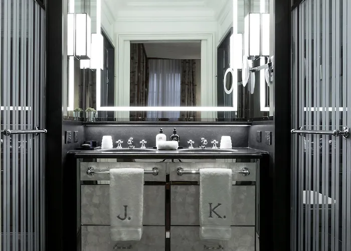 J.k. Place Hotel 5*